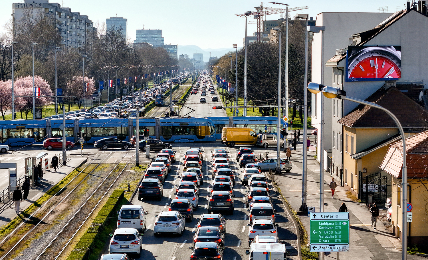 DIGITAL BLUE BILLBOARDS BY HOLO LAB OSVAJAJU ZAGREBAČKE KVARTOVE